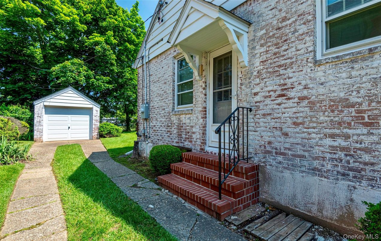 Detached Garage, Exterior