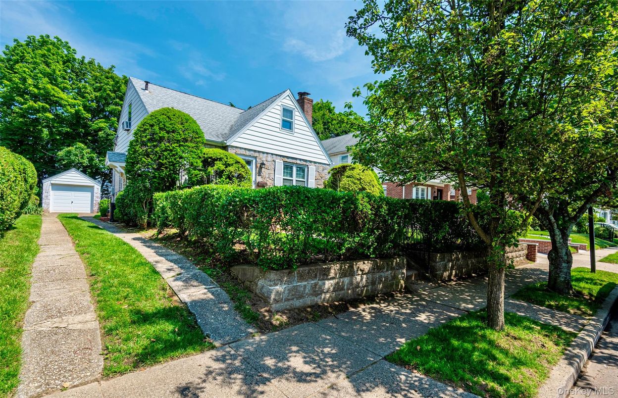 Detached Garage, Exterior
