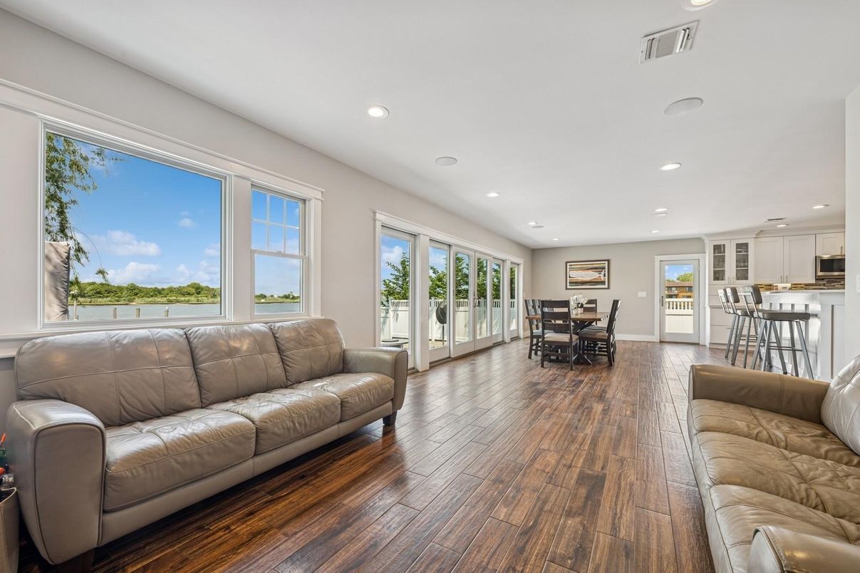 Dining room, Interior, Kitchen, Living room, Recessed Lighting, Wood Texture Flooring