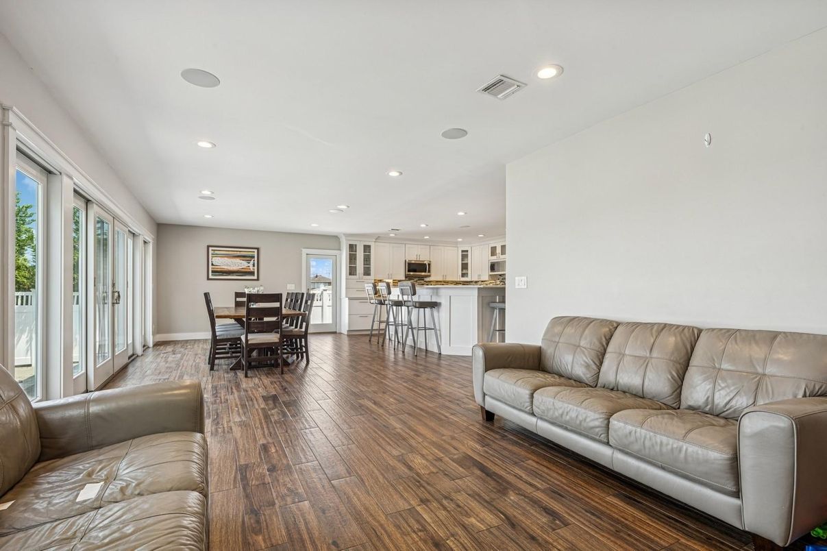 Dining room, Interior, Kitchen, Living room, Recessed Lighting, Wood Texture Flooring