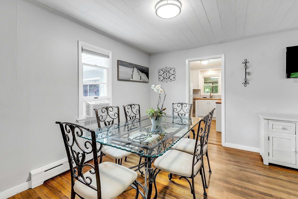 Dining room, Interior, Wood Texture Flooring