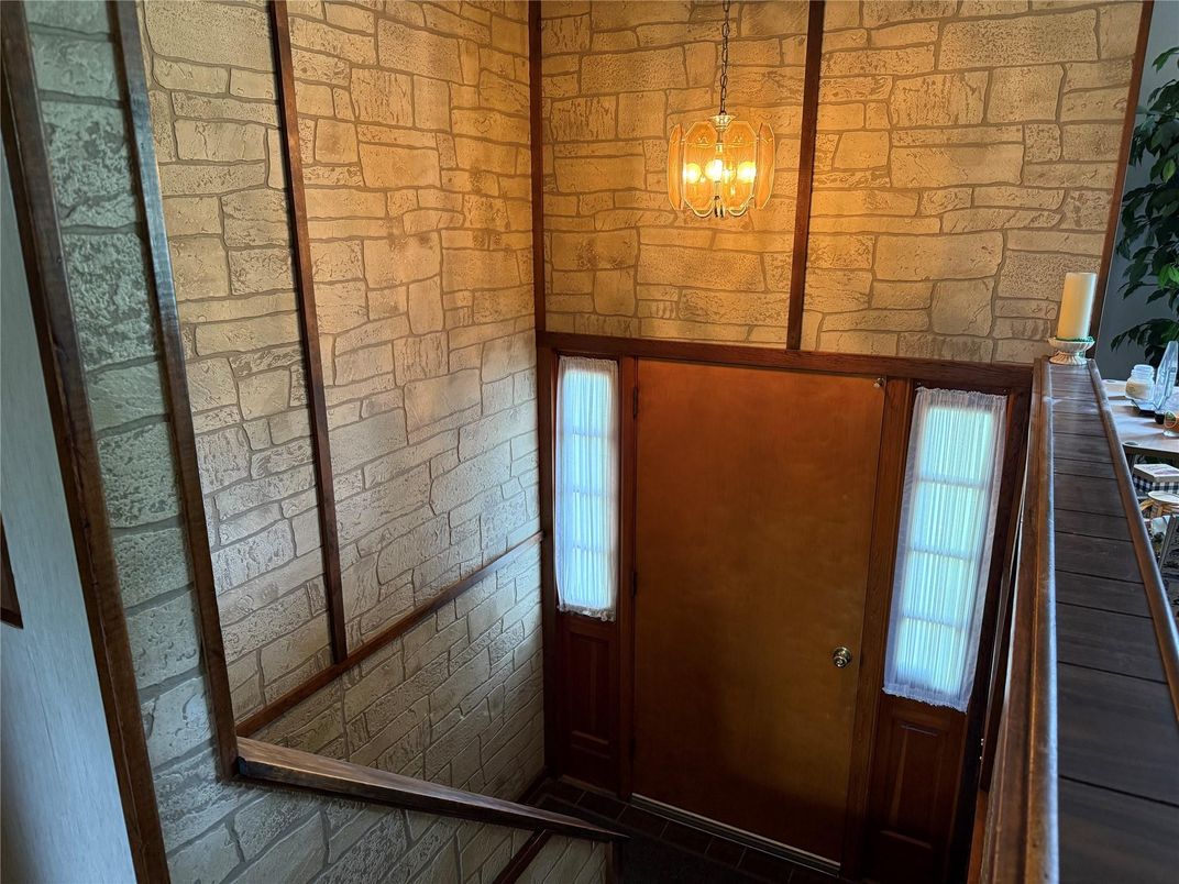 Interior, Pendant Lights, Stone Walls