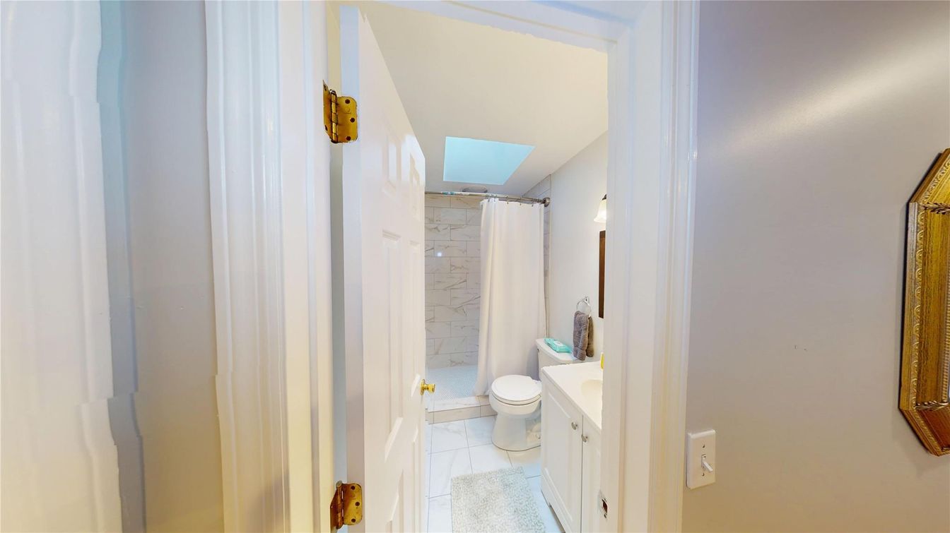 Bathroom, Interior, Marble Walls