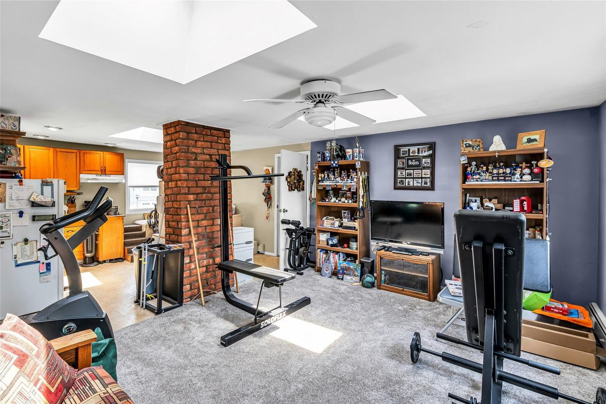 Fitness Equipment, Interior, Recessed Lighting