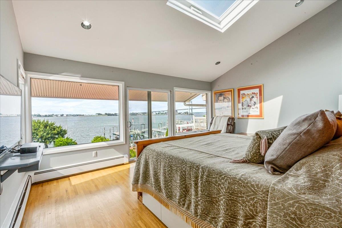 Bedroom, Interior, Recessed Lighting, Water, Wood Texture Flooring