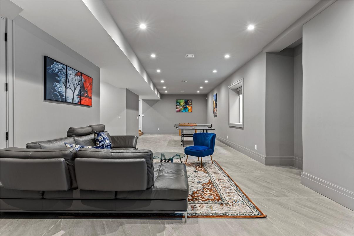 Interior, Living room, Recessed Lighting