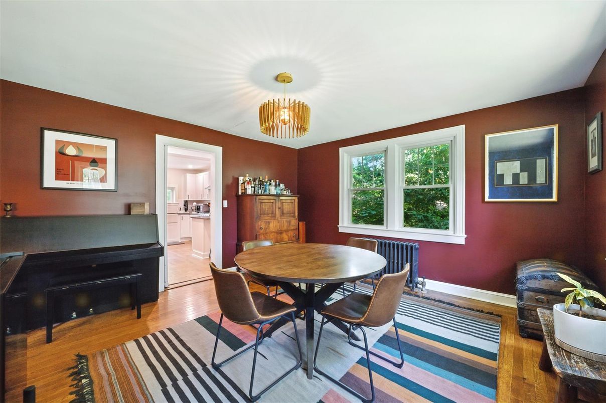 Chandelier, Dining room, Interior, Piano, Wood Texture Flooring