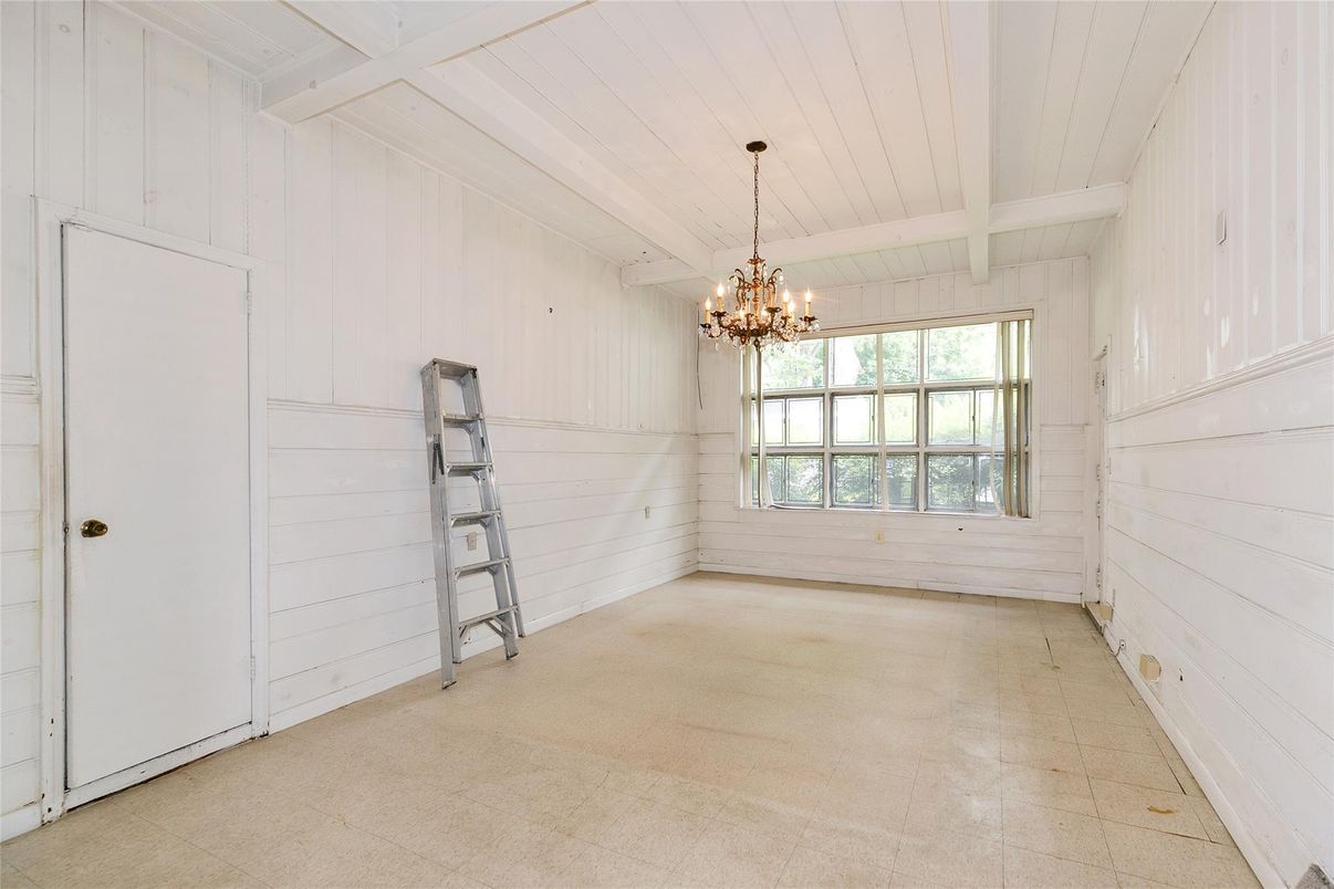 Chandelier, Empty room, Interior