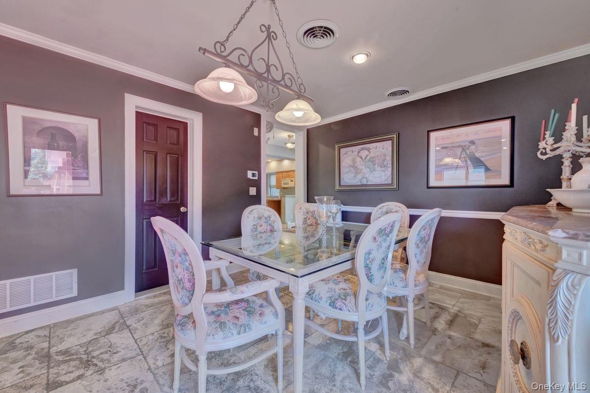 Dining room, Interior, Recessed Lighting