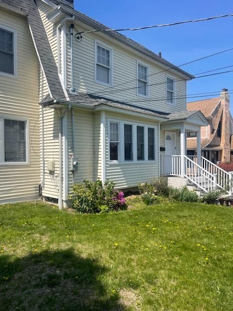 Exterior, Facade, American Foursquare
