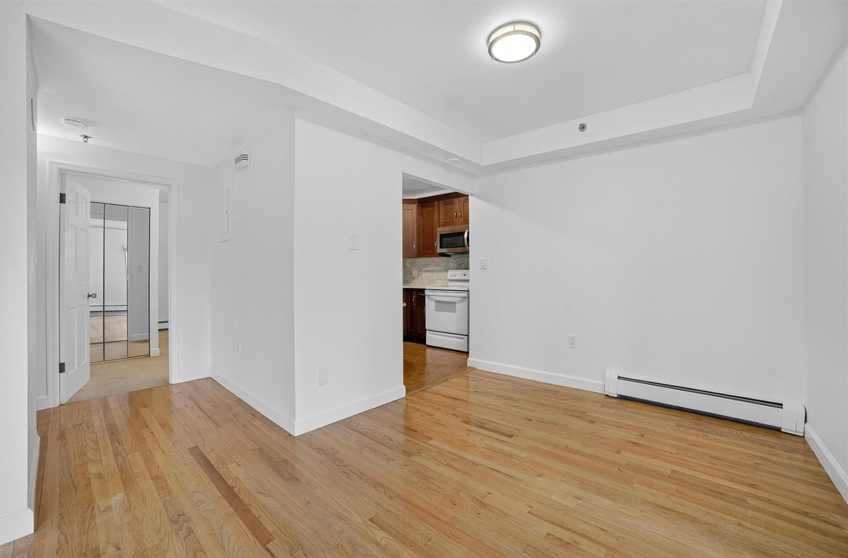 Empty room, Interior, Kitchen, Wood Texture Flooring