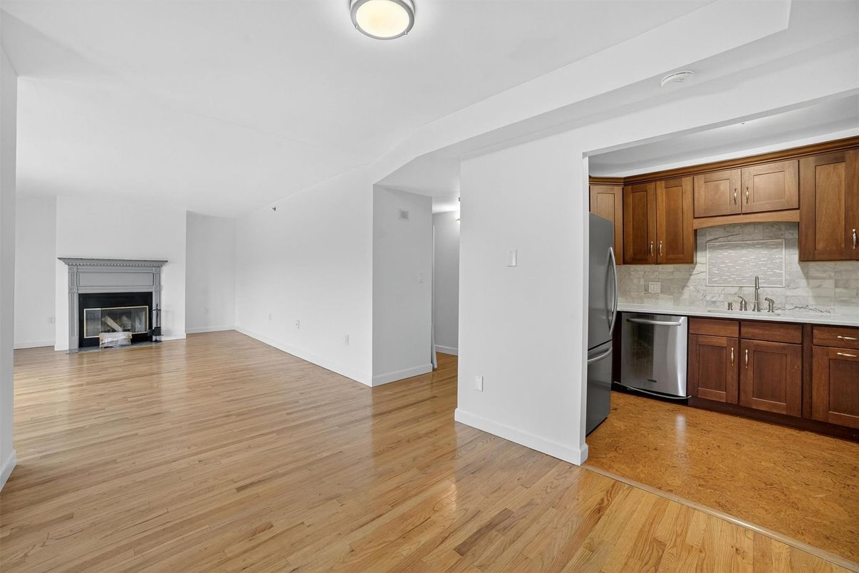 Fireplace, Interior, Kitchen, Wood Texture Flooring