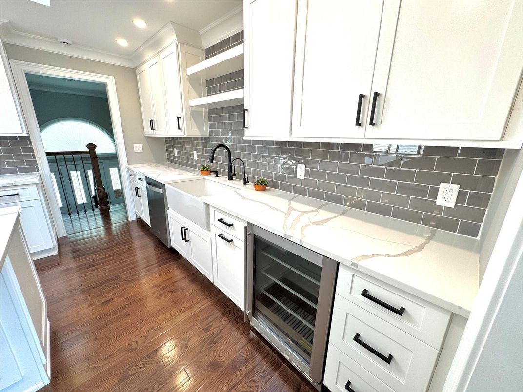 Interior, Kitchen, Recessed Lighting, Wood Texture Flooring