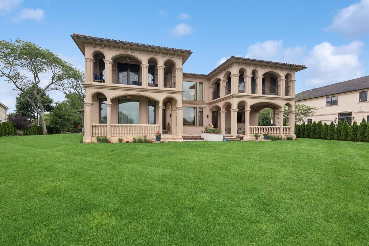 Backyard, Exterior, Facade, Mediterranean