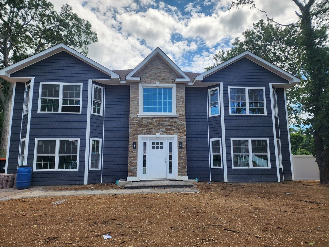 Exterior, Facade, Rowhouse