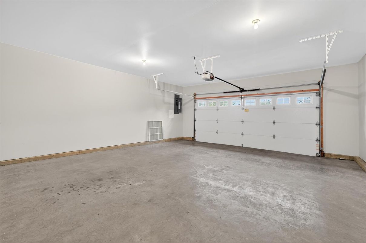 Garage, Interior