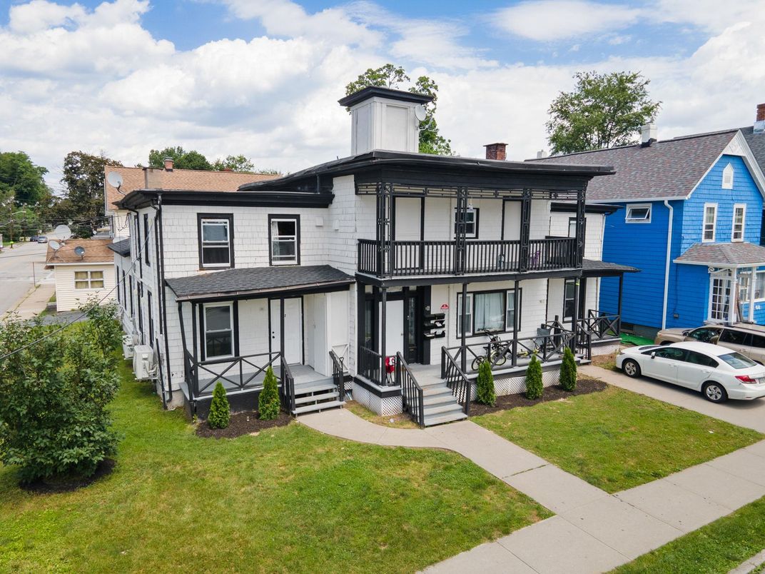 Backyard, Exterior, Facade, American Foursquare