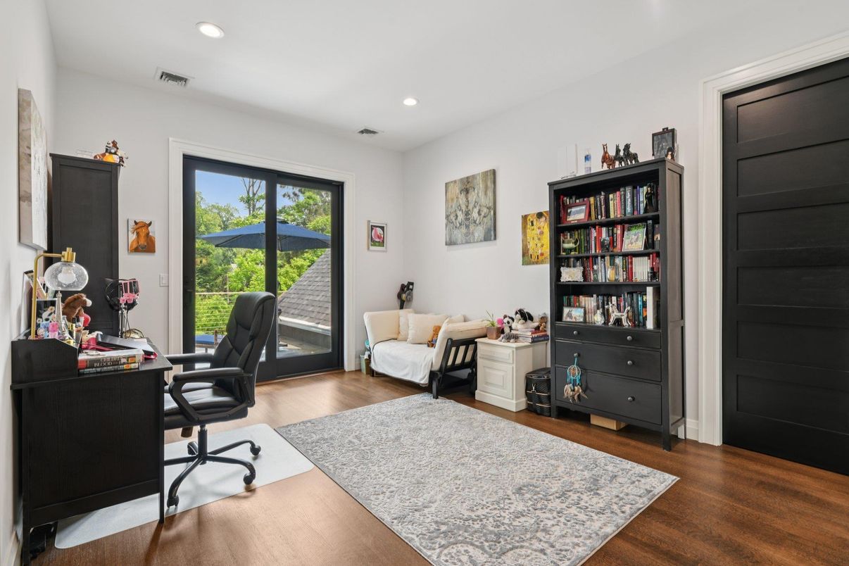 Home Office, Interior, Recessed Lighting, Wood Texture Flooring