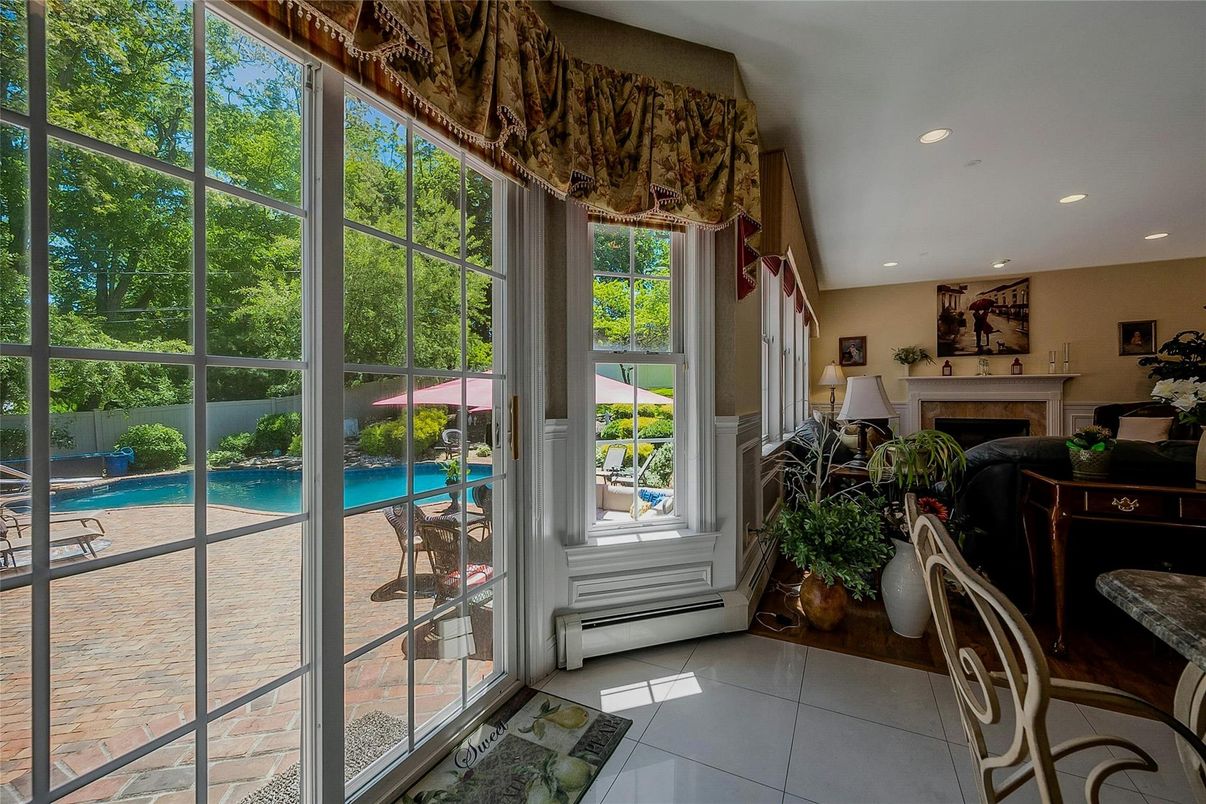 Fireplace, Interior, Recessed Lighting, Sun Room