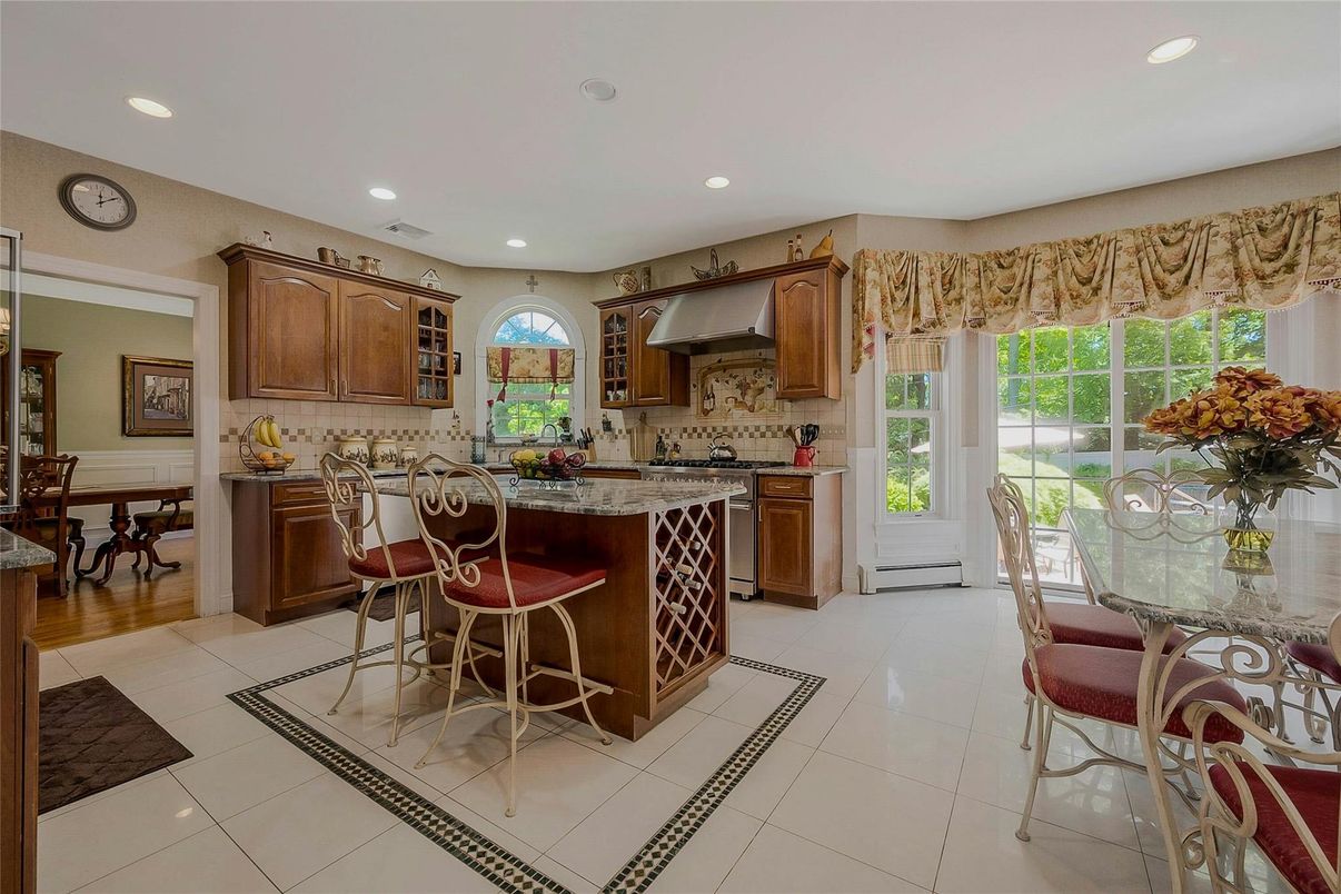 Dining room, Interior, Kitchen, Recessed Lighting