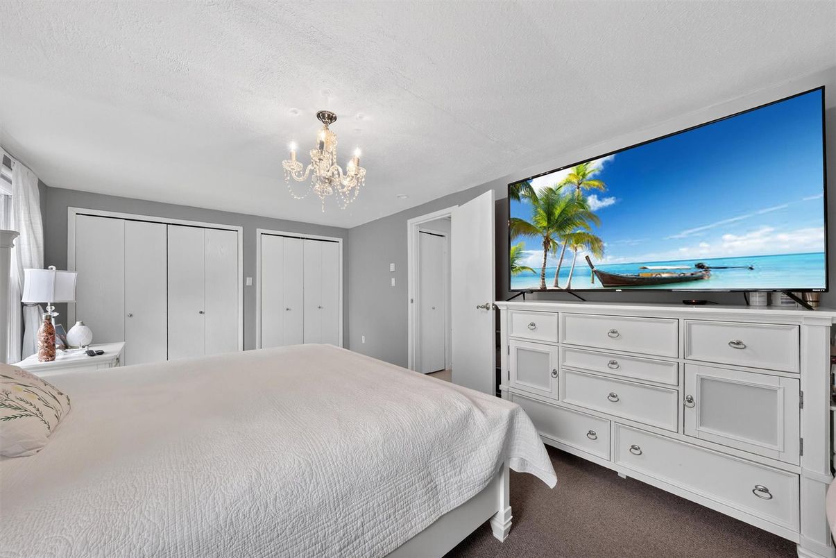 Bedroom, Chandelier, Interior, Water