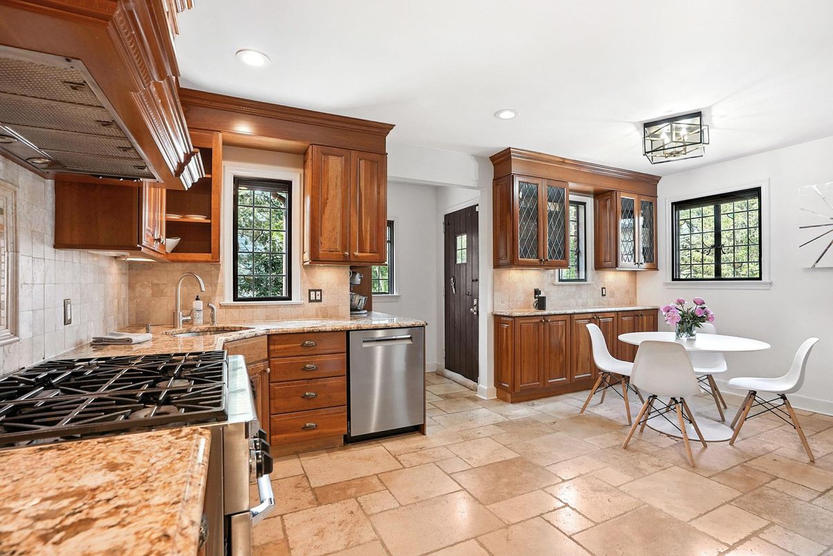 Dining room, Interior, Kitchen, Recessed Lighting