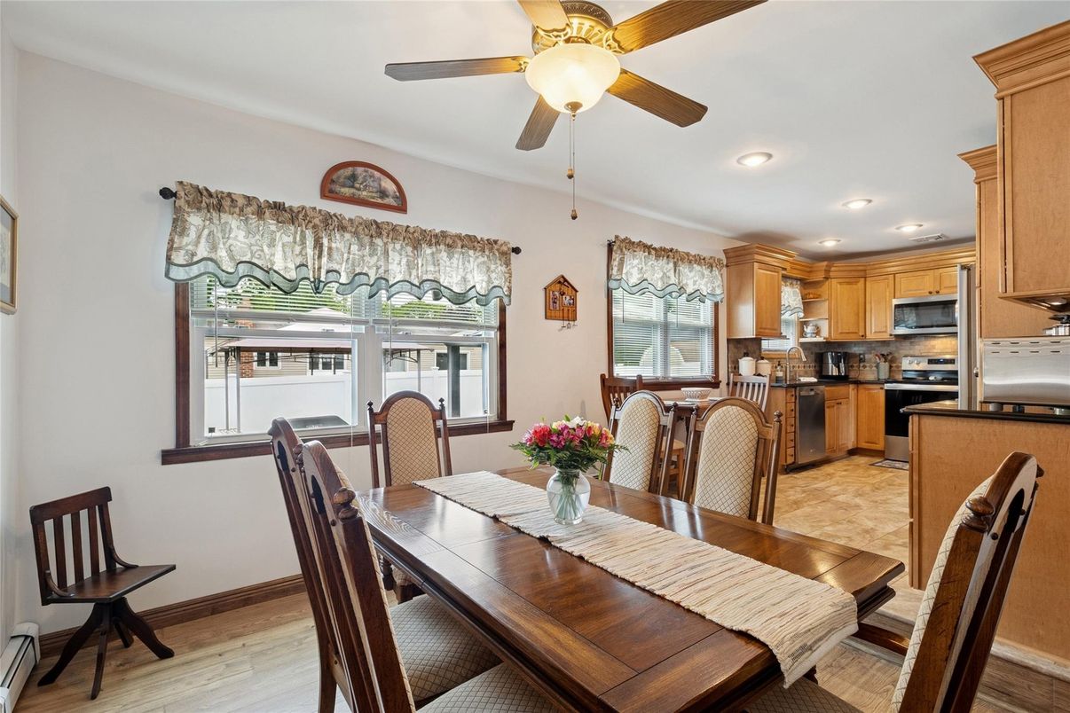 Dining room, Interior, Kitchen, Recessed Lighting, Wood Texture Flooring