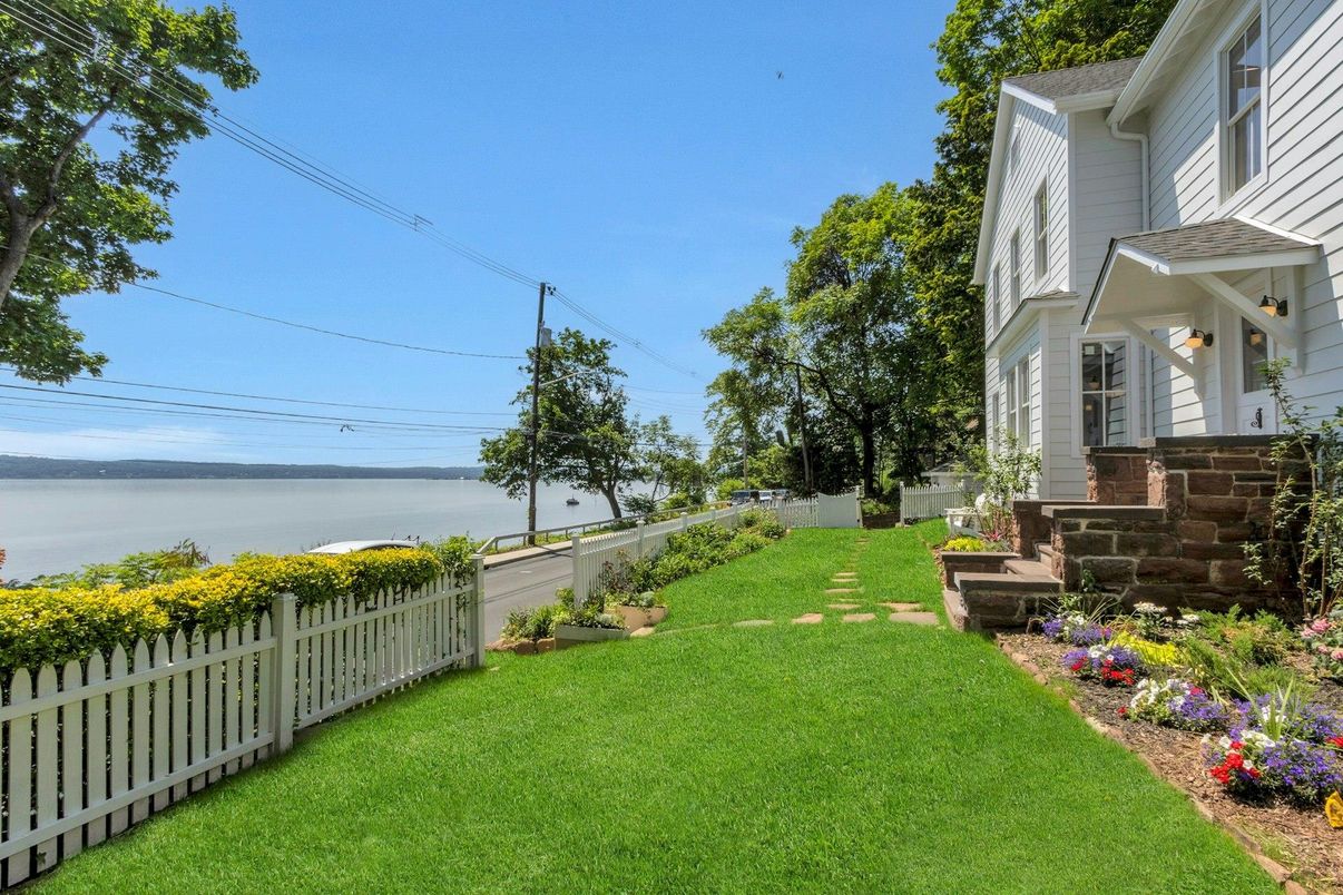 Backyard, Exterior, Water
