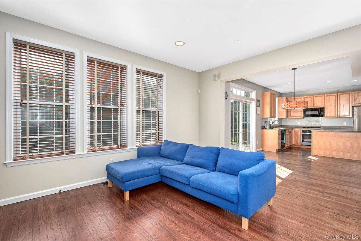Interior, Kitchen, Living room, Pendant Lights, Recessed Lighting, Stainless Steel Appliances, Wood Texture Flooring