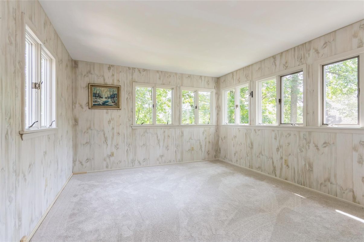 Empty room, Interior, Sun Room, Wooden Walls