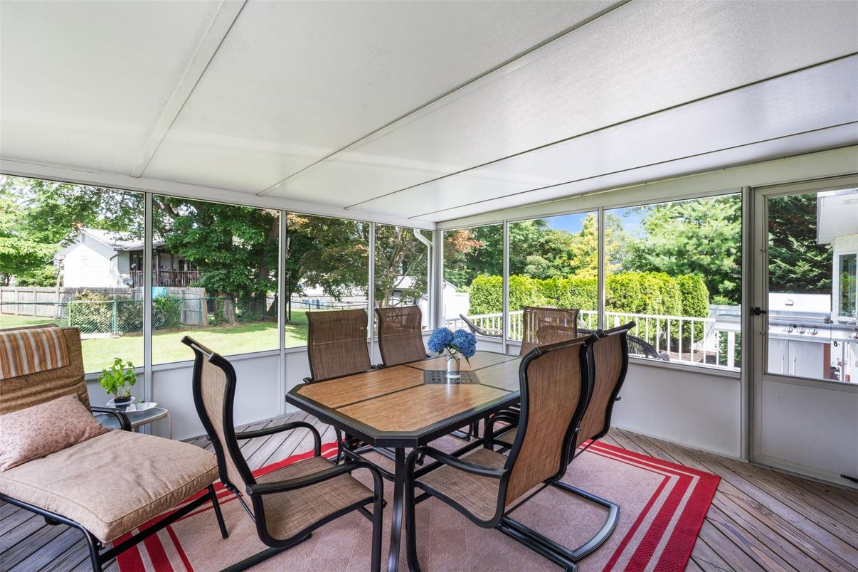 Dining room, Interior, Sun Room, Wood Texture Flooring