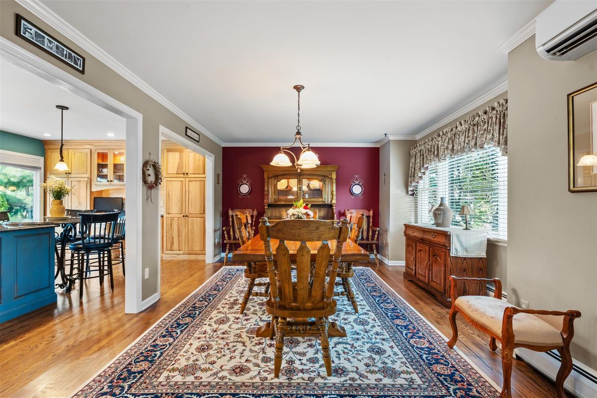 Dining room, Interior, Kitchen, Pendant Lights, Recessed Lighting, Wood Texture Flooring