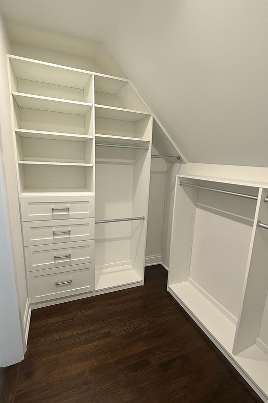 Interior, Walk-in Closets, Wood Texture Flooring