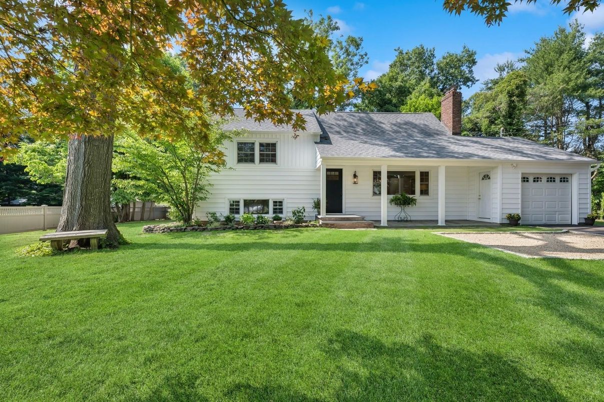 Attached, Backyard, Exterior, Facade, Split Level
