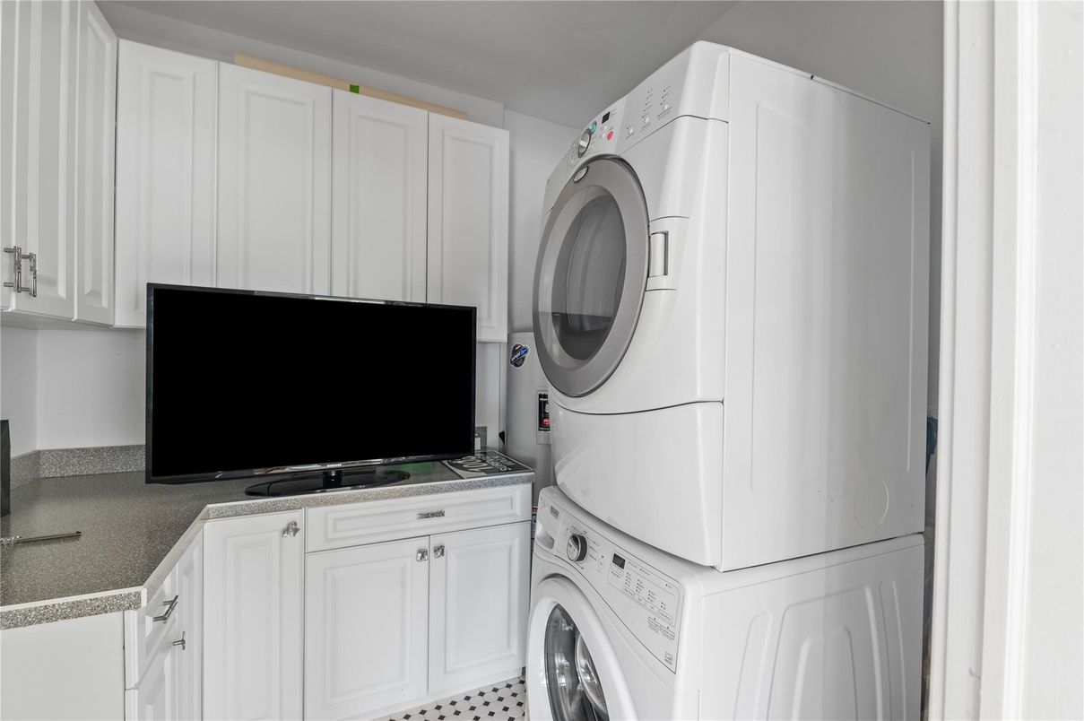 Interior, Washer