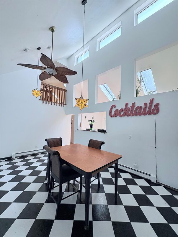 Chandelier, Dining room, Interior, Pendant Lights