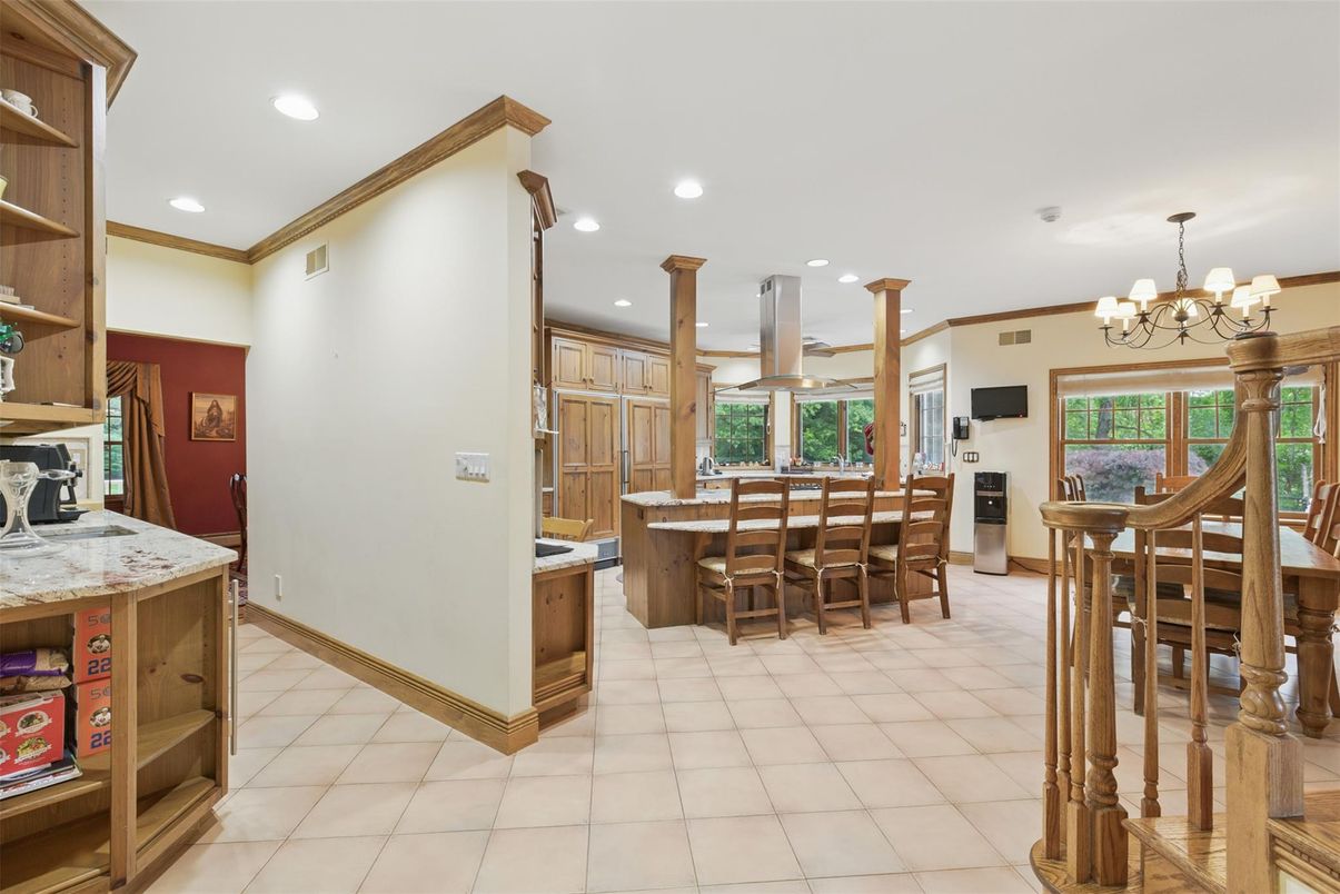 Chandelier, Dining room, Interior, Kitchen, Recessed Lighting
