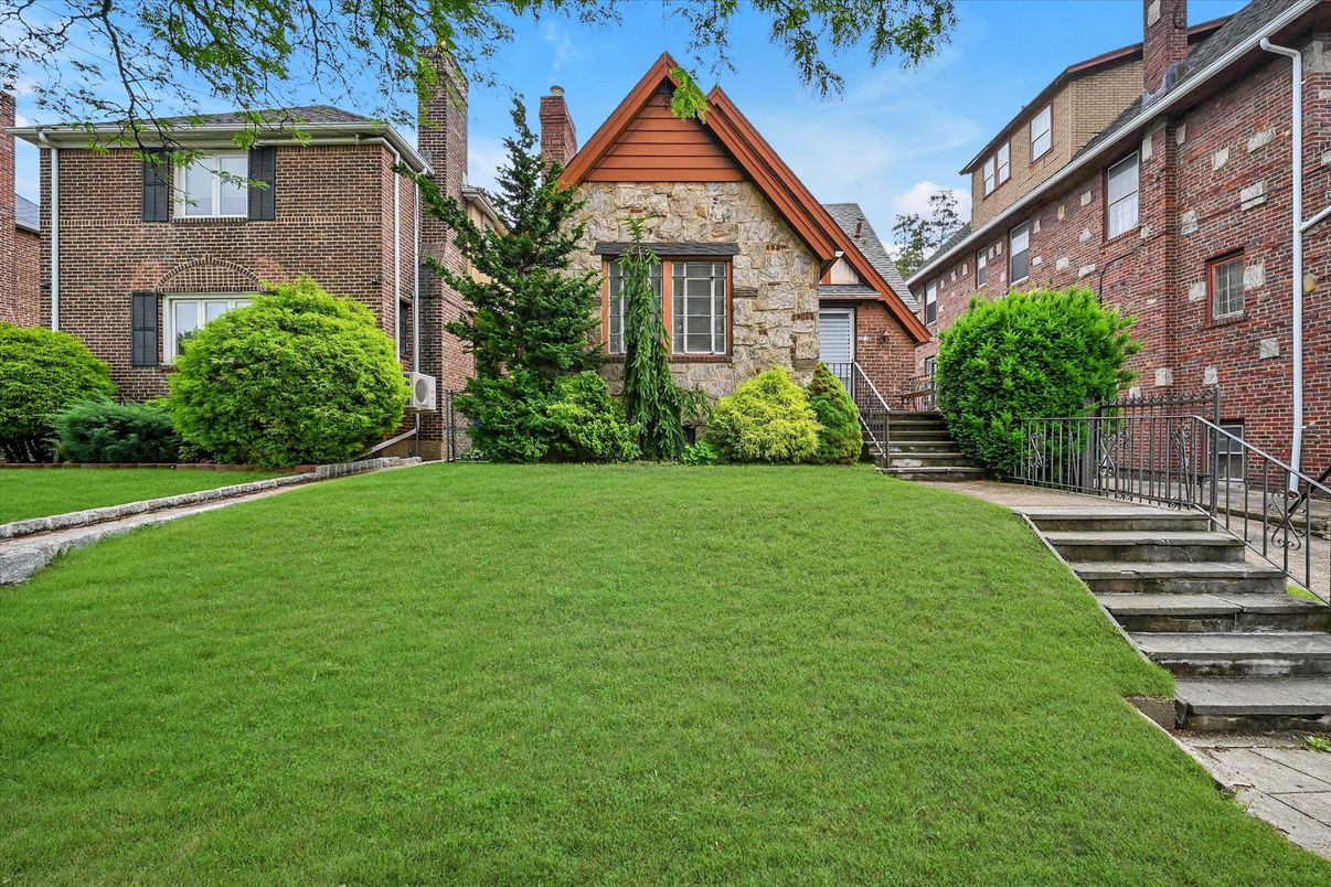 Exterior, Facade, Brick Facade, Tudor Revival