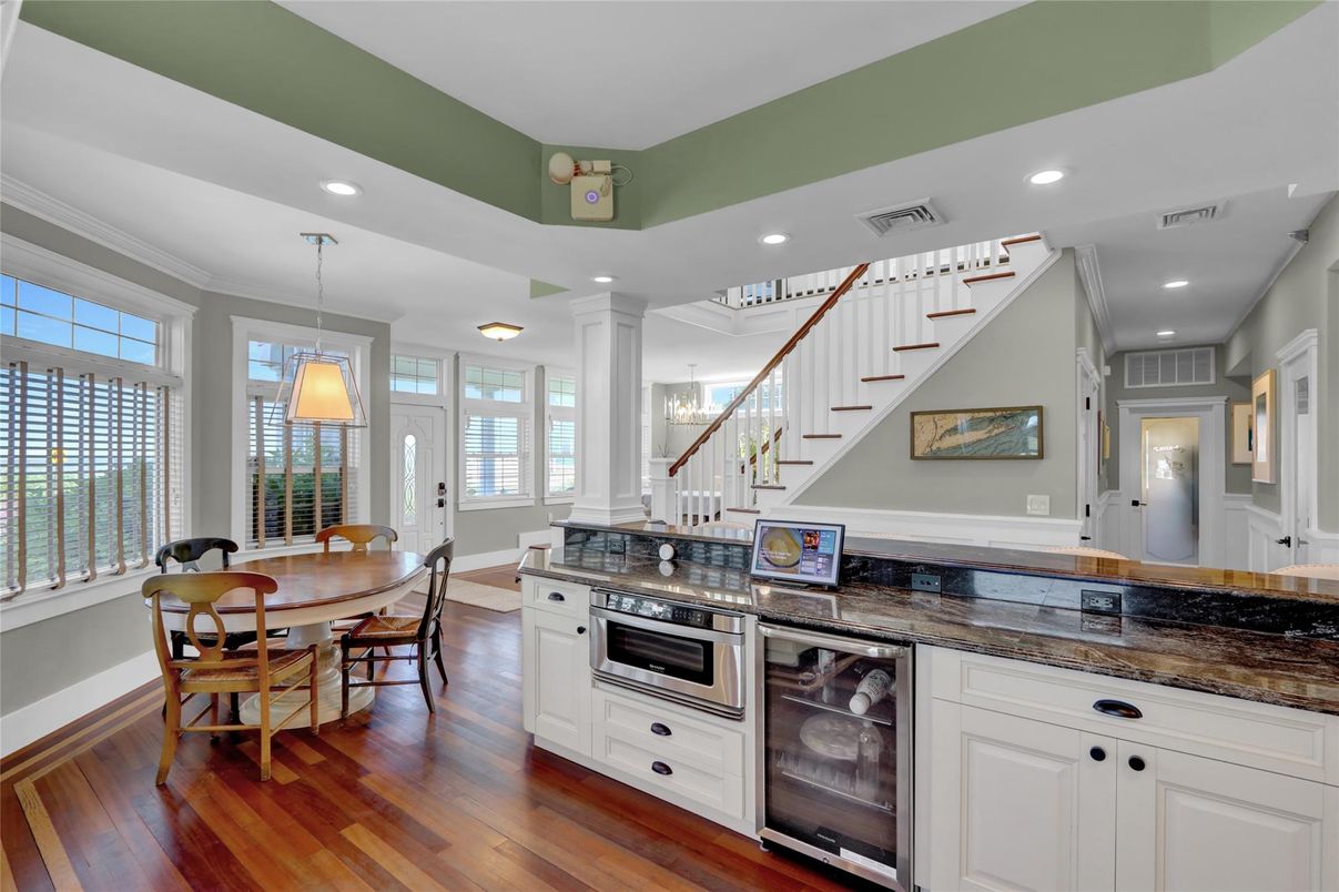 Dining room, Interior, Kitchen, Pendant Lights, Recessed Lighting, Wood Texture Flooring