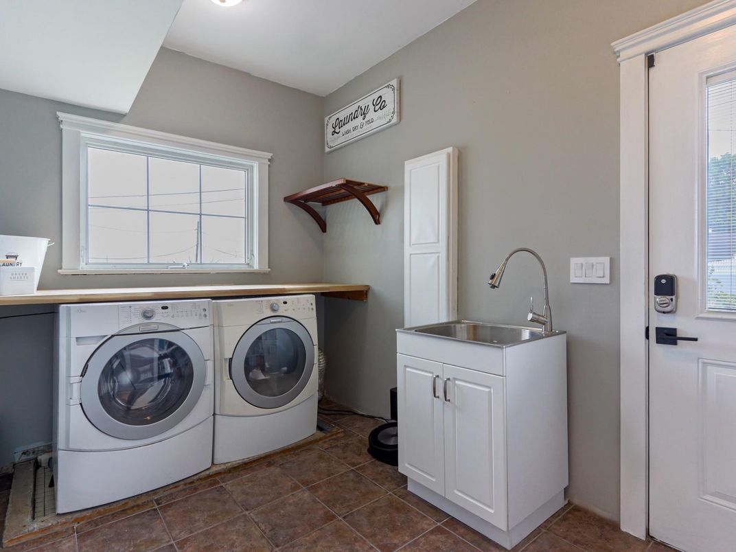 Interior, Washer