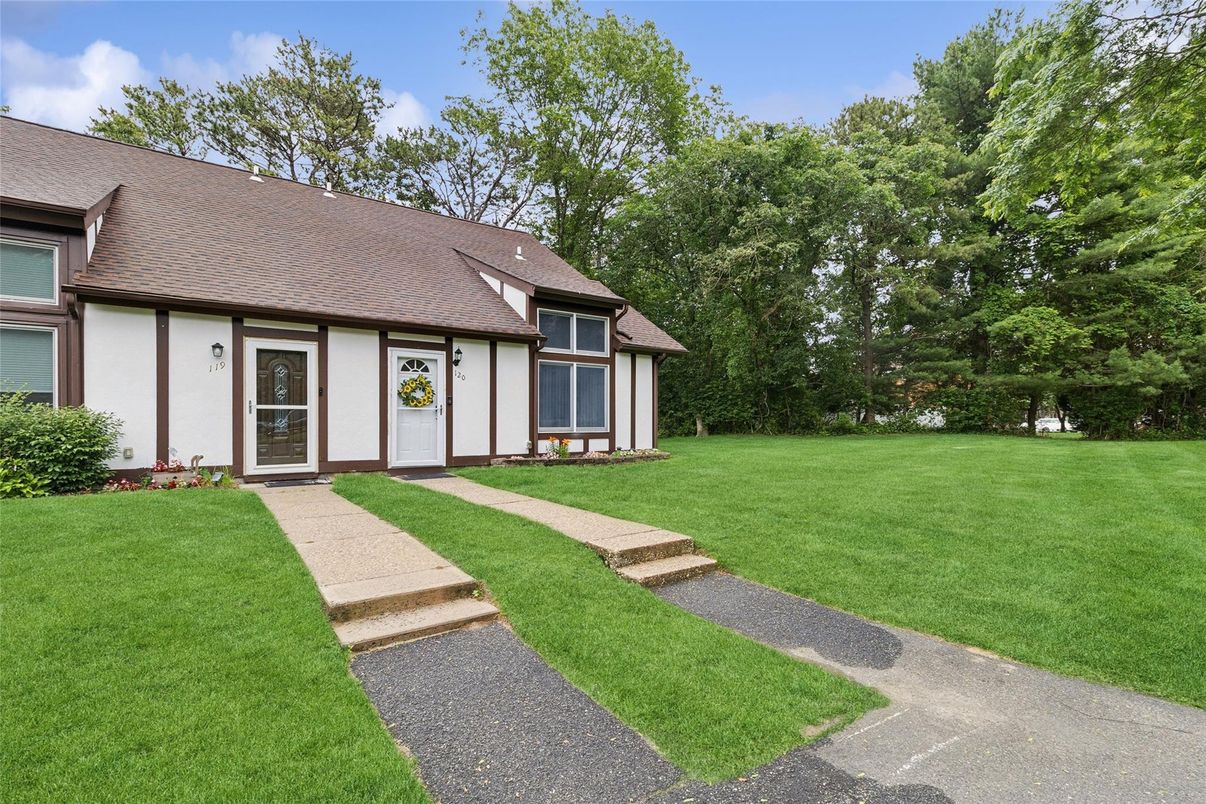 Backyard, Exterior, Facade, Cape Cod