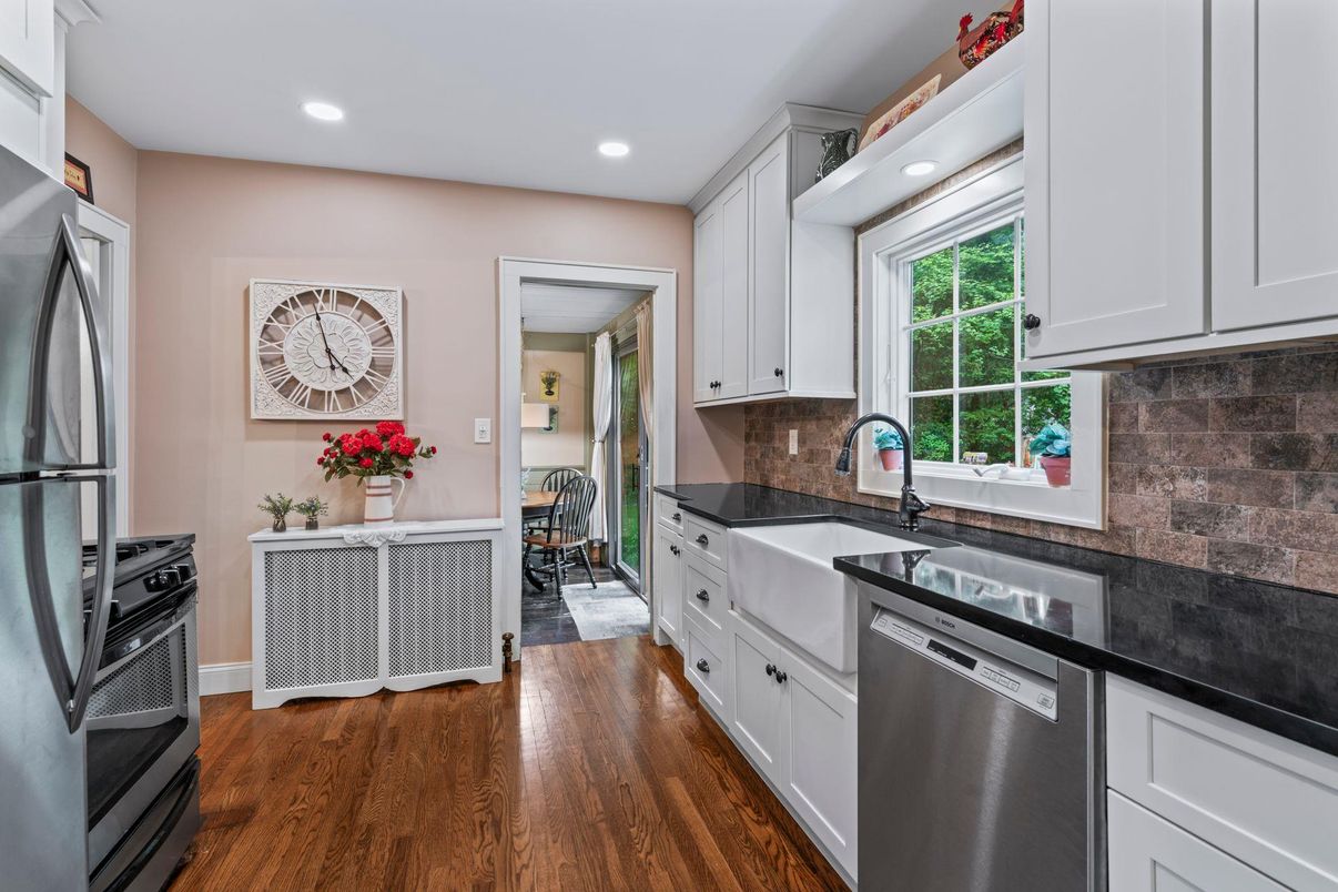 Dining room, Interior, Kitchen, Recessed Lighting, Stainless Steel Appliances, Wood Texture Flooring