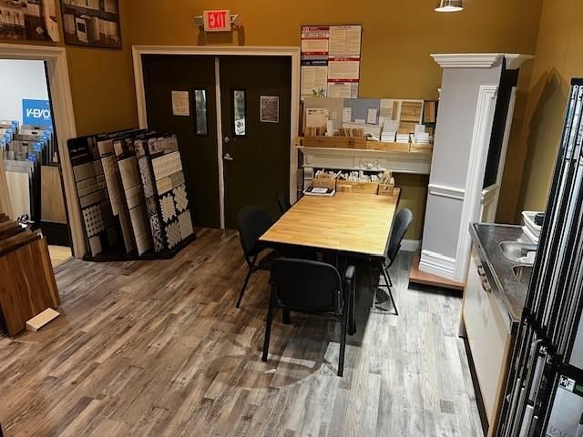 Dining room, Interior, Wood Texture Flooring
