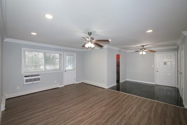 Empty room, Interior, Recessed Lighting, Wood Texture Flooring