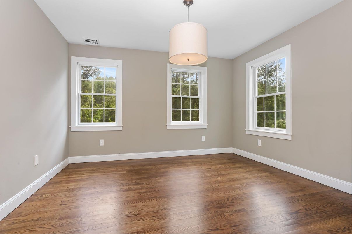Empty room, Interior, Pendant Lights, Wood Texture Flooring