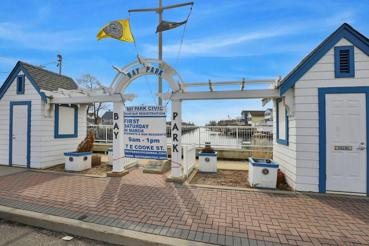 Exterior, Playground, Water