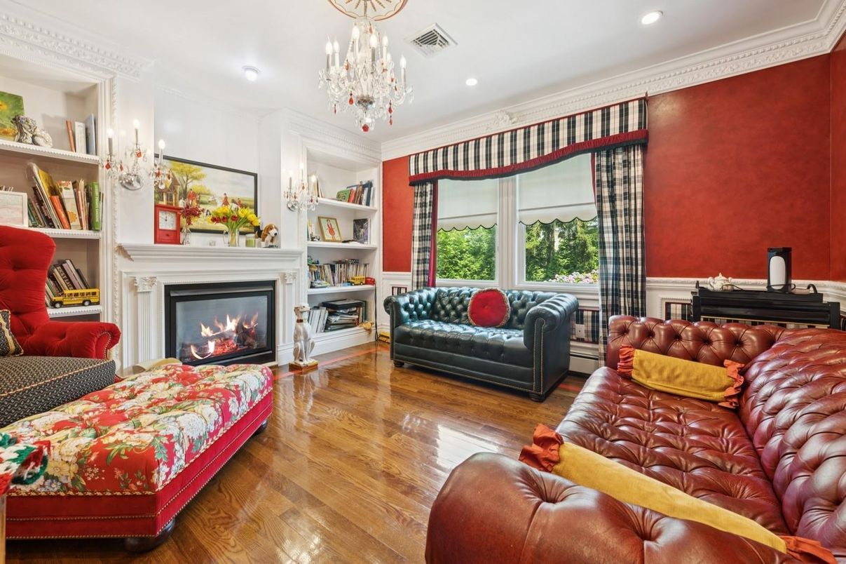 Chandelier, Fireplace, Interior, Living room, Piano, Recessed Lighting, Wood Texture Flooring