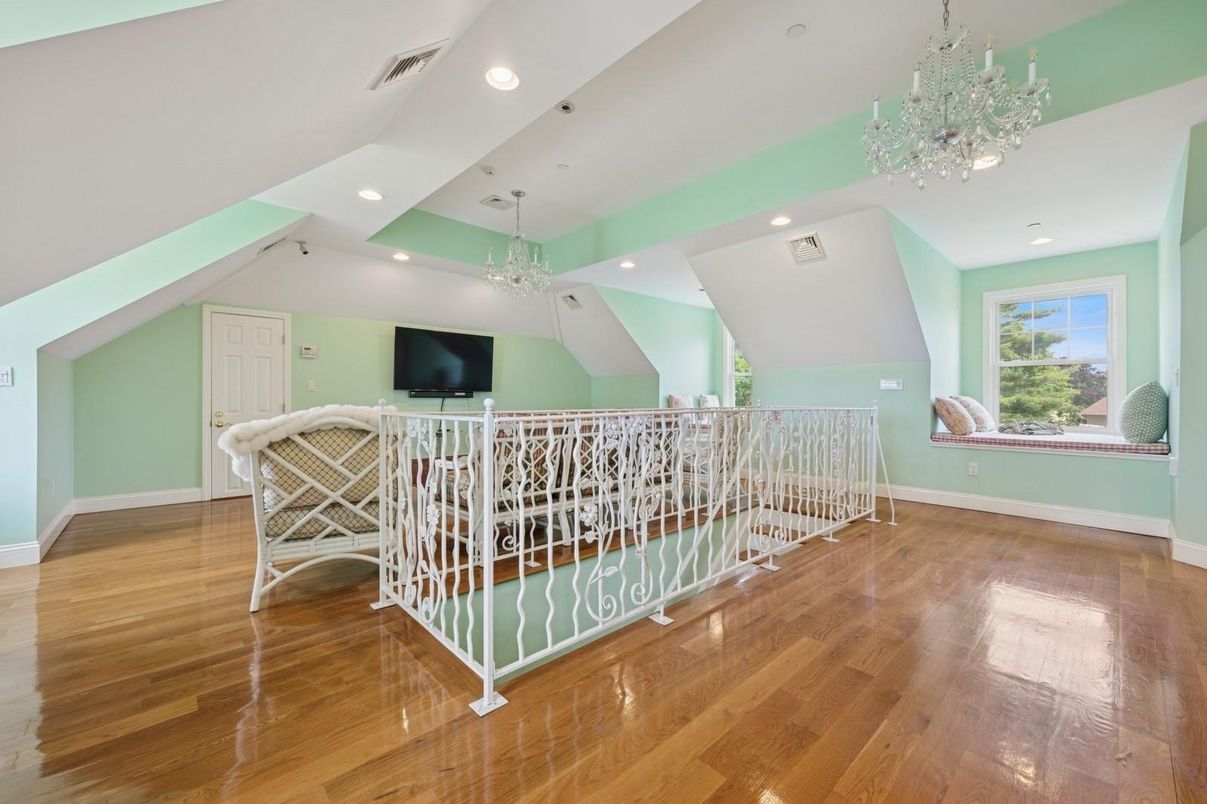 Chandelier, Interior, Recessed Lighting, Wood Texture Flooring