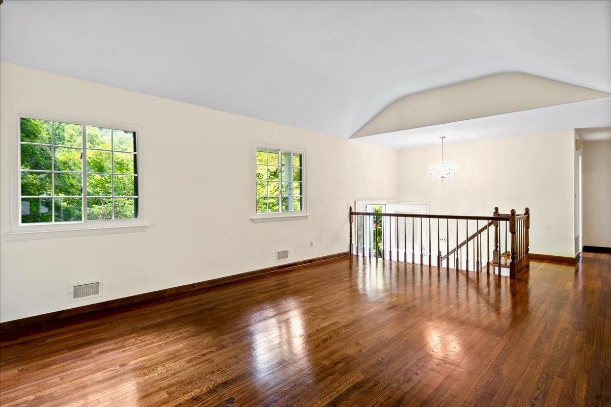 Chandelier, Empty room, Interior, Wood Texture Flooring