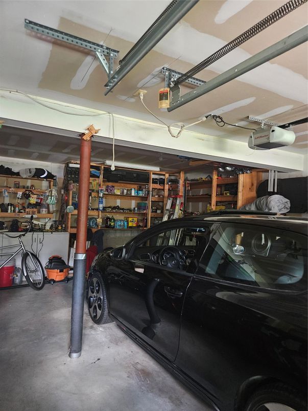 Garage, Interior